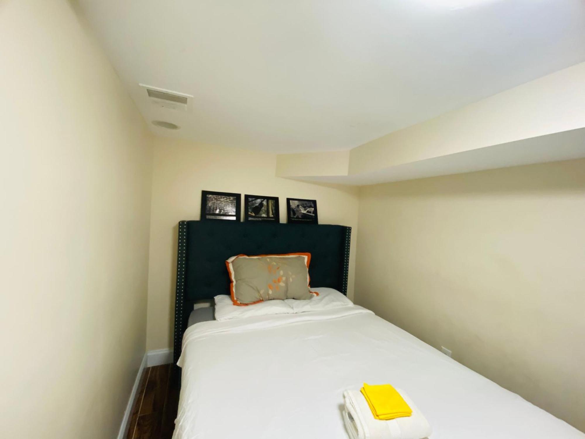 Newly Renovated Guest Rooms Near Transportation Филадельфия Номер фото